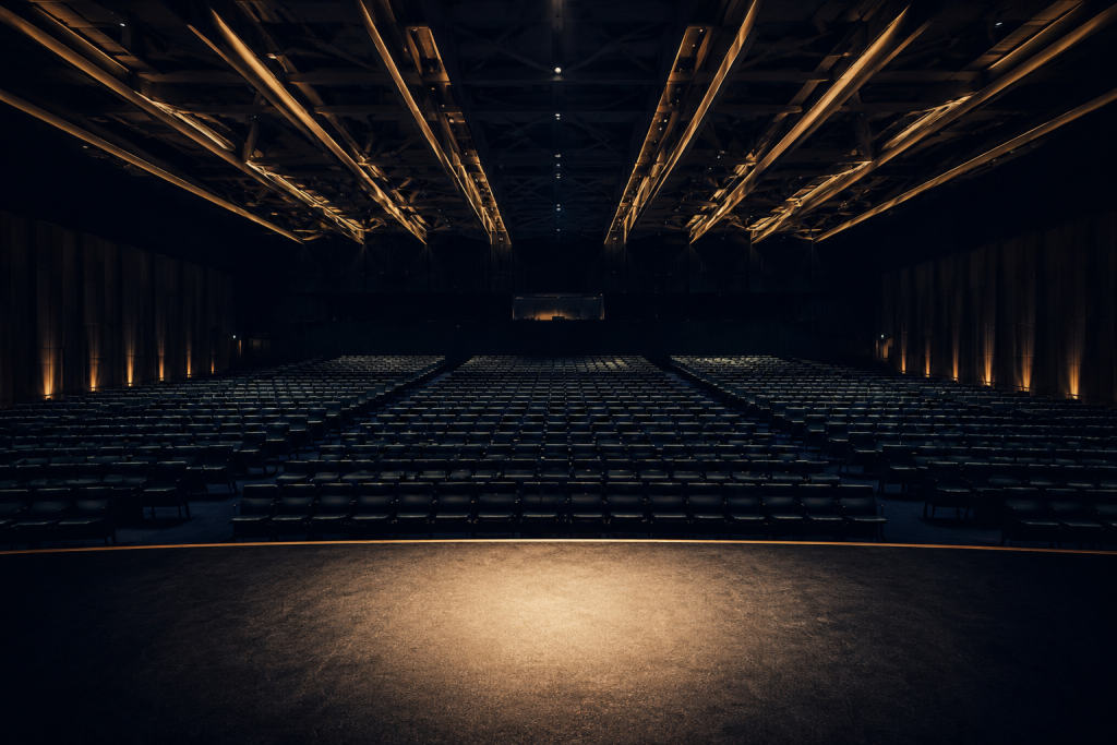 Como Preparar uma Palestra que Muda o Público — Não Apenas o Entretém
